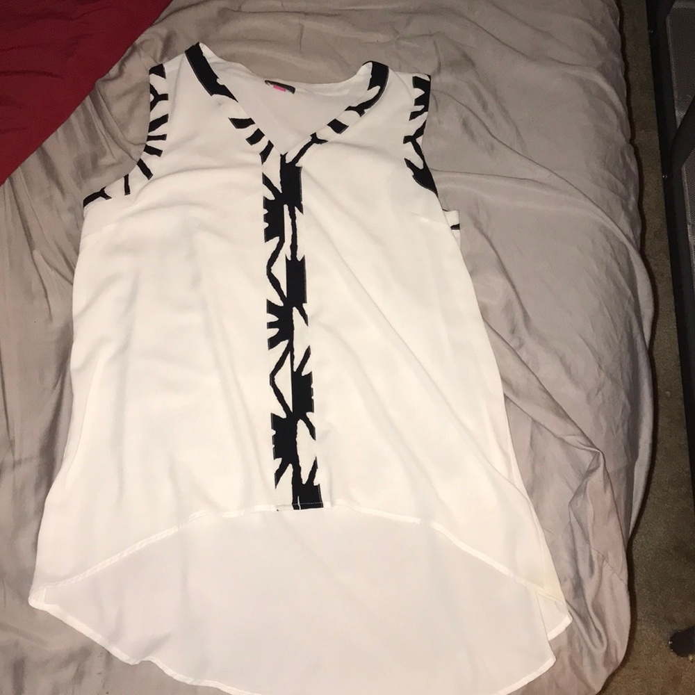 Vince camuto top